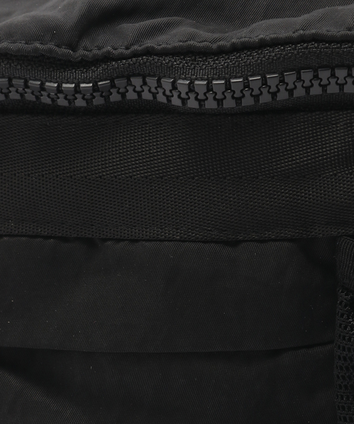 C.P. COMPANY（シーピーカンパニー）の「C.P. Company / シーピーカンパニー NYLON B LENS WAISTBAG（クラッチバッグ・メンズ・ベージュ/ブラック・FREE）」の7枚目の写真