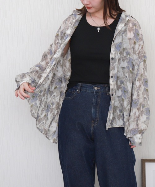 libelle more（リベル モア）の「タンク付ニュアンス柄オーバーサイズ長袖シアーシャツ（シャツ/ブラウス・レディース・グレー/ブルー/ブラック/ブラウン・L/M）」の4枚目の写真