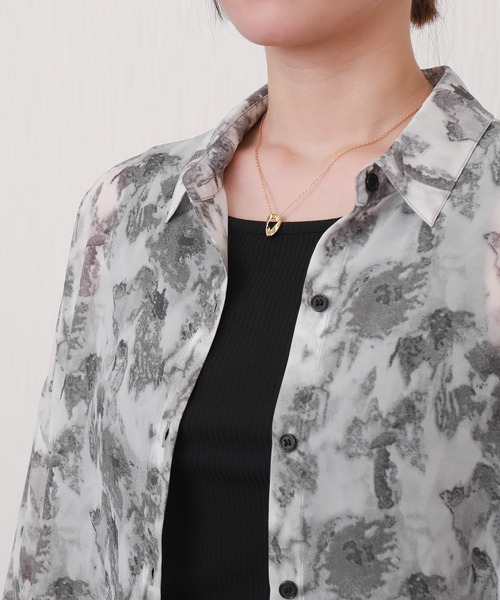 libelle more（リベル モア）の「タンク付ニュアンス柄オーバーサイズ長袖シアーシャツ（シャツ/ブラウス・レディース・グレー/ブルー/ブラック/ブラウン・L/M）」の5枚目の写真