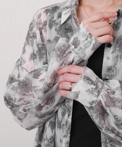 libelle more（リベル モア）の「タンク付ニュアンス柄オーバーサイズ長袖シアーシャツ（シャツ/ブラウス・レディース・グレー/ブルー/ブラック/ブラウン・L/M）」の7枚目の写真