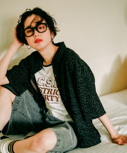 niko and...(ニコアンド)の「DRYクシュイージーシャツ(シャツ/ブラウス・レディース・ダークブルー/チャコール/ダークグレー/ホワイト・LARGE/MEDIUM)」の3枚目の写真