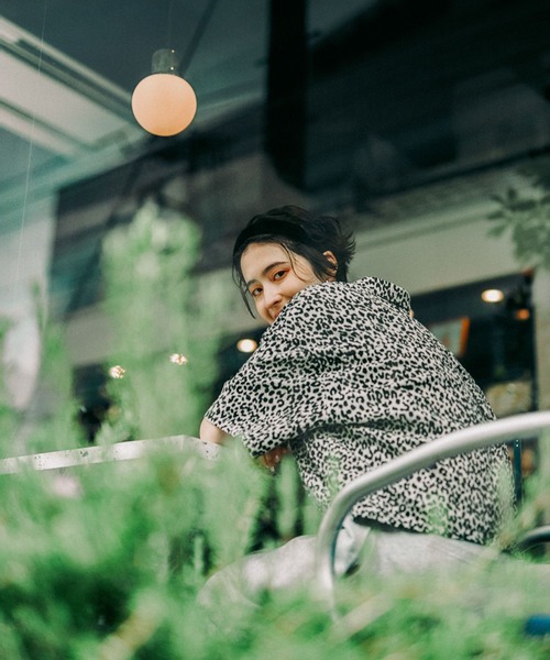 niko and...(ニコアンド)の「DRYクシュイージーシャツ(シャツ/ブラウス・レディース・ダークブルー/チャコール/ダークグレー/ホワイト・LARGE/MEDIUM)」の17枚目の写真