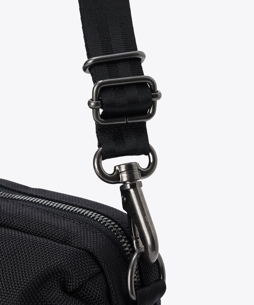 Columbia(コロンビア)の「限定展開 COLUMBIA BLACK LABEL/ グレートスモーキーガーデンBKショルダー /コロンビア(ショルダーバッグ・レディース・ブラック・ONE SIZE)」の9枚目の写真