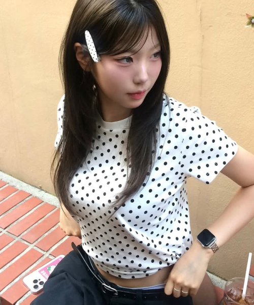 ROGIN N ROSIE(ロギンエンロージー)の「Logo Point Dotted T-shirt White(Tシャツ/カットソー・レディース・その他・FREE)」の1枚目の写真