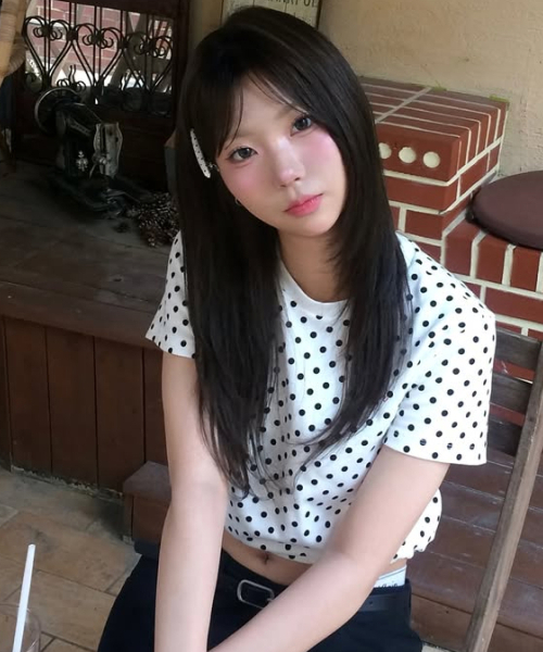 ROGIN N ROSIE(ロギンエンロージー)の「Logo Point Dotted T-shirt White(Tシャツ/カットソー・レディース・その他・FREE)」の2枚目の写真