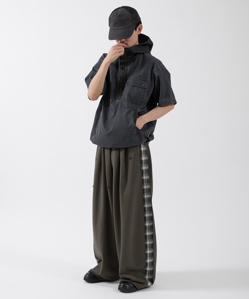 Perushu（ペルーシュ）の「VINTAGELIKE BICOLOR HOODED ANORAK SHIRT／ヴィンテージライクバイカラーフードアノラックシャツ（シャツ/ブラウス・メンズ・ブラウン/チャコールグレー・MEDIUM/LARGE）」の7枚目の写真