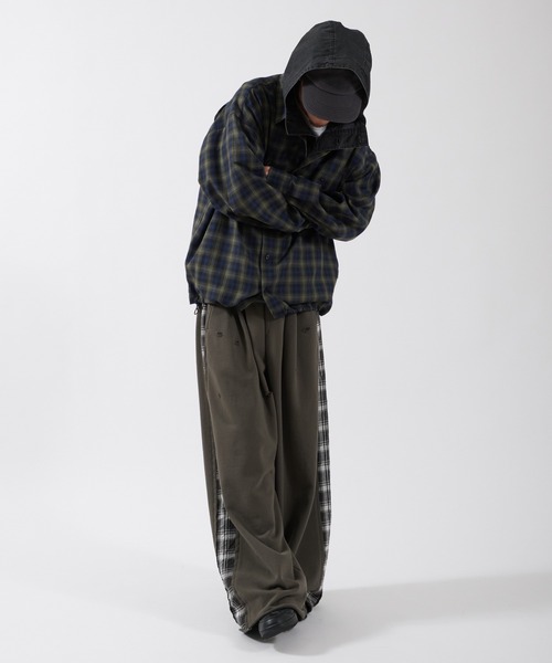 Perushu（ペルーシュ）の「VINTAGELIKE BICOLOR HOODED ANORAK SHIRT／ヴィンテージライクバイカラーフードアノラックシャツ（シャツ/ブラウス・メンズ・ブラウン/チャコールグレー・MEDIUM/LARGE）」の12枚目の写真