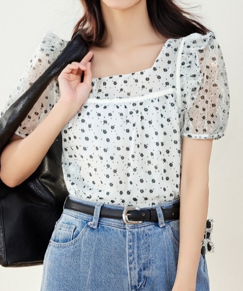 LUCPY(ラクピー)の「ドットシアーフリルブラウス(シャツ/ブラウス・レディース・ホワイト・X-LARGE/LARGE/MEDIUM/SMALL)」の2枚目の写真