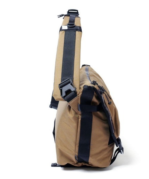 AS2OV（アッソブ）の「【AS2OV/アッソブ】 330×1000D CORDURA STANDARD SERIES MESSENGER / メッセンジャーバッグ ショルダーバッグ（メッセンジャーバッグ・メンズ・ネイビー/キャメル/チョコ/カーキ/ブラック/グレー・FREE）」の9枚目の写真