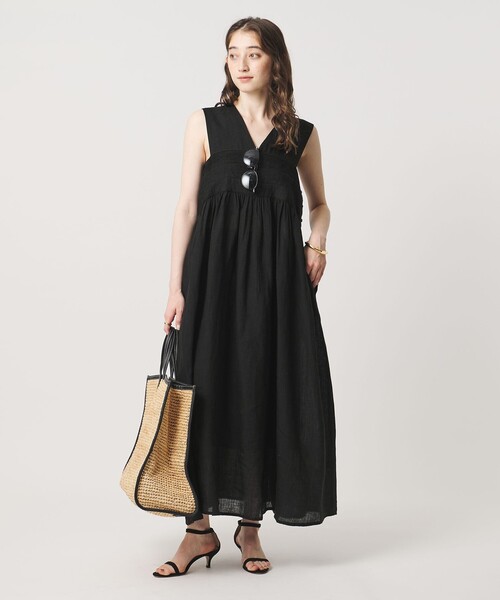 UNITED ARROWS（ユナイテッドアローズ）の「エンブロイダリー ノースリーブ ワンピース（ワンピース・レディース・ダークブラウン/ブラック/オフホワイト・38/36）」の4枚目の写真