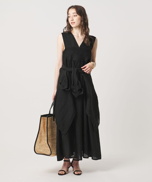 UNITED ARROWS（ユナイテッドアローズ）の「エンブロイダリー ノースリーブ ワンピース（ワンピース・レディース・ダークブラウン/ブラック/オフホワイト・38/36）」の7枚目の写真