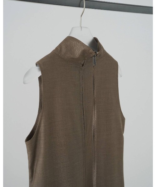 anuke(アンヌーク)の「Highneck Sleeveless Onepiece 62610314(ワンピース・レディース・ブラウン/ブラック・36/38)」の5枚目の写真