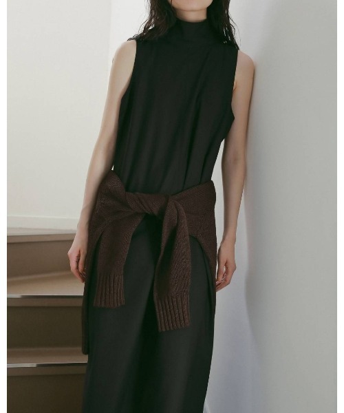anuke(アンヌーク)の「Highneck Sleeveless Onepiece 62610314(ワンピース・レディース・ブラウン/ブラック・36/38)」の7枚目の写真