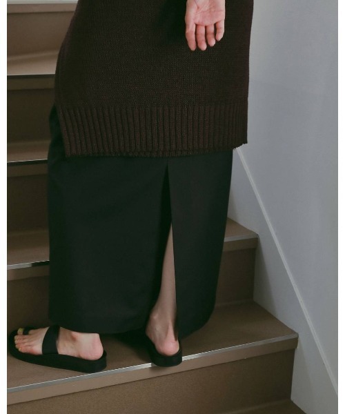 anuke(アンヌーク)の「Highneck Sleeveless Onepiece 62610314(ワンピース・レディース・ブラウン/ブラック・36/38)」の9枚目の写真