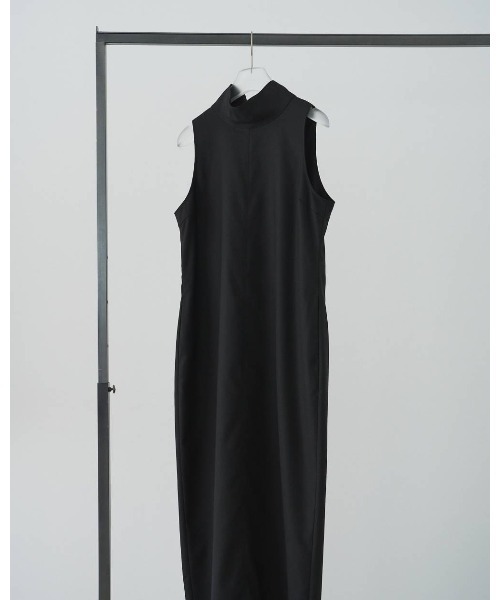 anuke(アンヌーク)の「Highneck Sleeveless Onepiece 62610314(ワンピース・レディース・ブラウン/ブラック・36/38)」の10枚目の写真