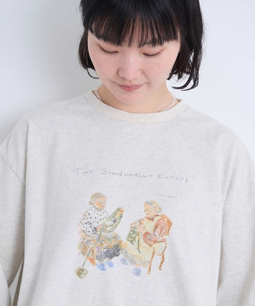 l'atelier du savon(アトリエドサボン)の「秋のみじたくおばあちゃん’s プリントロンT(Tシャツ/カットソー・レディース・オートミール/ホワイト・FREE)」の2枚目の写真
