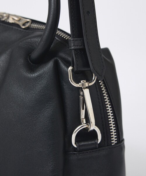 YArKA(ヤーカ)の「【YArKA/ヤーカ】real leather sharp & soft mix nuance bag Mサイズ/ニュアンスボストンバッグ(ボストンバッグ・メンズ・ブラック・フリー)」の6枚目の写真