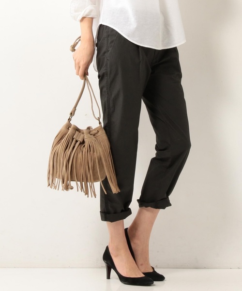 coen（コーエン）の「ダンプタックチノテーパードクロップドパンツ（チノパンツ・レディース・ブラック/ベージュ/ナチュラル/オリーブ・SMALL/LARGE/MEDIUM）」の2枚目の写真