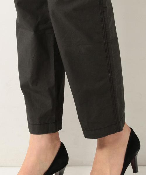 coen（コーエン）の「ダンプタックチノテーパードクロップドパンツ（チノパンツ・レディース・ブラック/ベージュ/ナチュラル/オリーブ・SMALL/LARGE/MEDIUM）」の15枚目の写真