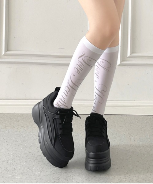 Shoes in Closet(シューズインクローゼット)の「+9.0㎝ 厚底 ボリュームソール スニーカー 2497(スニーカー・レディース・ブラック/ホワイト・M/L/LL/S)」の2枚目の写真