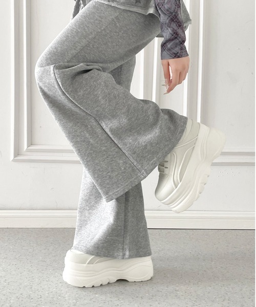 Shoes in Closet(シューズインクローゼット)の「+9.0㎝ 厚底 ボリュームソール スニーカー 2497(スニーカー・レディース・ブラック/ホワイト・M/L/LL/S)」の3枚目の写真