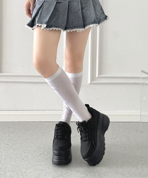 Shoes in Closet(シューズインクローゼット)の「+9.0㎝ 厚底 ボリュームソール スニーカー 2497(スニーカー・レディース・ブラック/ホワイト・M/L/LL/S)」の13枚目の写真