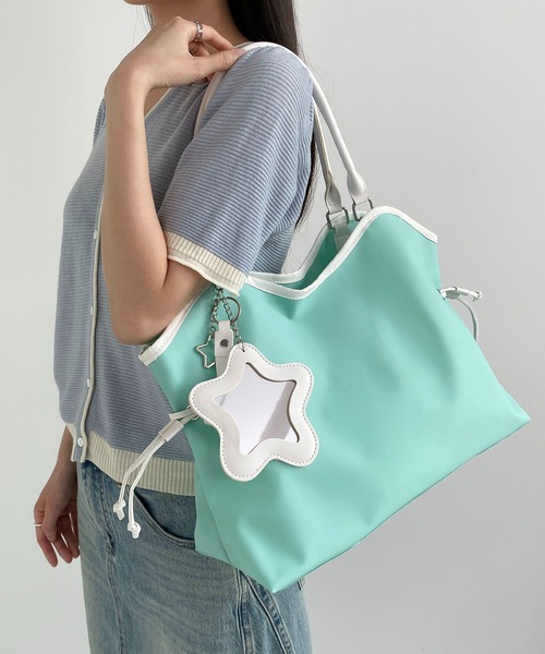 LA VORAGINE(ラ ヴォラジネ)の「クリアジェリートートバッグ 星チャーム付き 4 カラー 大容量 jelly bag(トートバッグ・レディース・PINK/グリーン/Purple/Yellow・FREE)」の1枚目の写真
