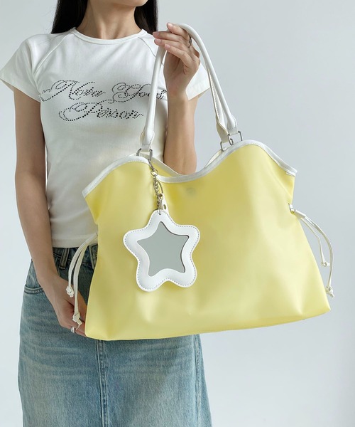 LA VORAGINE(ラ ヴォラジネ)の「クリアジェリートートバッグ 星チャーム付き 4 カラー 大容量 jelly bag(トートバッグ・レディース・PINK/グリーン/Purple/Yellow・FREE)」の10枚目の写真