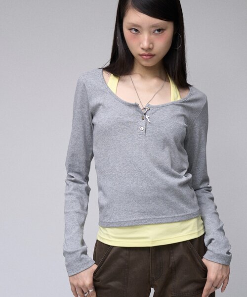 sloppy（スロッピー）の「【SLOPPY】 ヘンリーネックL/Sトップス（Tシャツ/カットソー・レディース・グレー/ブラウン/パープル/ブラック・FREE）」の14枚目の写真
