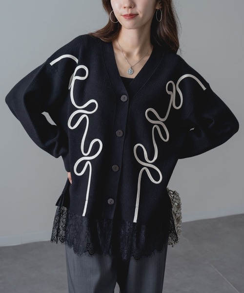 ANNA LUNA(アンナルナ)の「【ANNA LUNA】 刺繍 × レース が 大人可愛い デザイン カーディガン(カーディガン/ボレロ・レディース・ブラック/グレー・MEDIUM)」の2枚目の写真