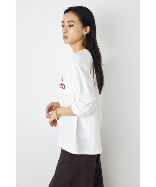 AZUL by moussy(アズールバイマウジー)の「【身長/骨格別着用画像あり】ロゴプリントロンT 長袖 秋服 インナーとして◎ Tシャツ ロゴT プリントT 春服(Tシャツ/カットソー・レディース・ライトブラック/オフホワイト/ブラウン・FREE)」の5枚目の写真