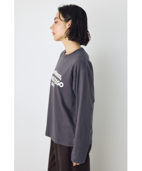AZUL by moussy(アズールバイマウジー)の「【身長/骨格別着用画像あり】ロゴプリントロンT 長袖 秋服 インナーとして◎ Tシャツ ロゴT プリントT 春服(Tシャツ/カットソー・レディース・ライトブラック/オフホワイト/ブラウン・FREE)」の17枚目の写真