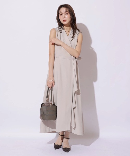 Mystrada(マイストラーダ)の「ラッフルジレワンピ(ワンピース・レディース・ブラウン/グレイッシュベージュ・38/36)」の16枚目の写真