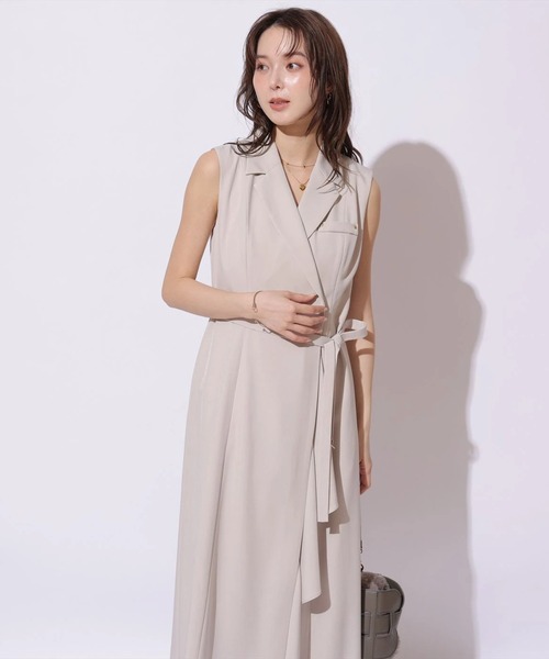 Mystrada(マイストラーダ)の「ラッフルジレワンピ(ワンピース・レディース・ブラウン/グレイッシュベージュ・38/36)」の18枚目の写真