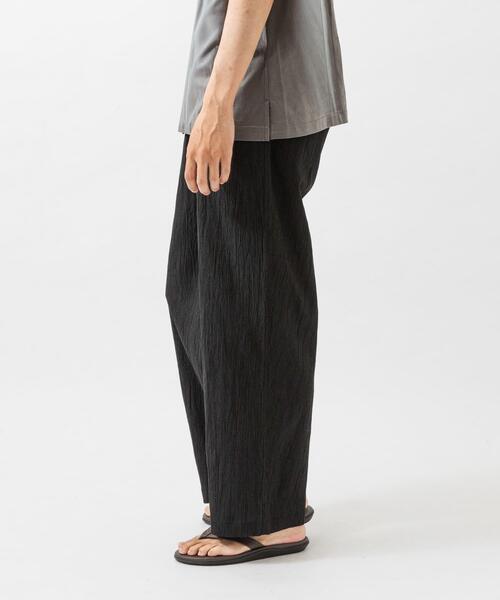 URBAN RESEARCH(アーバンリサーチ)の「CRINKLE WIDE EASY PANTS(その他パンツ・メンズ・モカ/ブラック・MEDIUM/LARGE)」の15枚目の写真