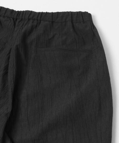 URBAN RESEARCH(アーバンリサーチ)の「CRINKLE WIDE EASY PANTS(その他パンツ・メンズ・モカ/ブラック・MEDIUM/LARGE)」の19枚目の写真