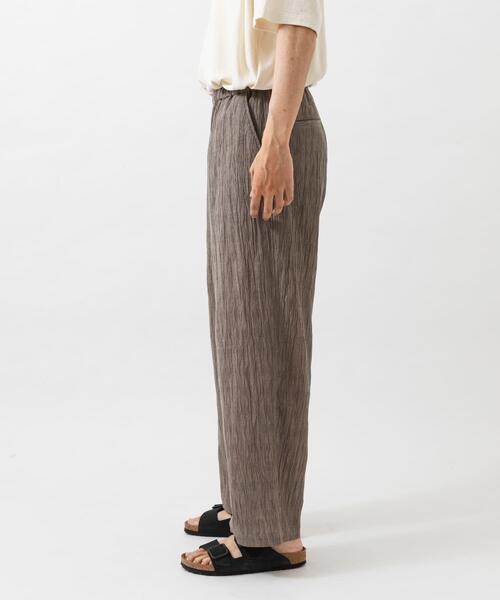 URBAN RESEARCH(アーバンリサーチ)の「CRINKLE WIDE EASY PANTS(その他パンツ・メンズ・モカ/ブラック・MEDIUM/LARGE)」の4枚目の写真