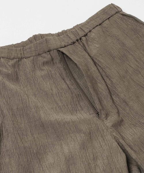 URBAN RESEARCH(アーバンリサーチ)の「CRINKLE WIDE EASY PANTS(その他パンツ・メンズ・モカ/ブラック・MEDIUM/LARGE)」の8枚目の写真