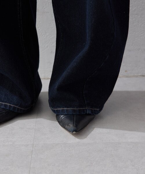 UNFORM（アンフォーム）の「【2026AW Debut】【UNFORM】コクーンデニムパンツ（デニムパンツ・レディース・インディゴブルー・MEDIUM/SMALL）」の14枚目の写真