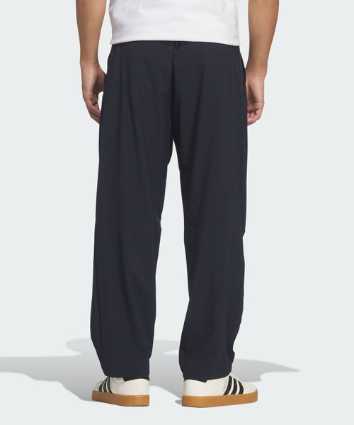 adidas(アディダス)の「ストレッチ ツイル ルーズフィット テーパードレッグ 10分丈 オープンヘム パンツ / アディダス adidas(その他パンツ・メンズ・ブルー・XX-LARGE/3XL/LARGE/MEDIUM/SMALL/X-LARGE/X-SMALL)」の2枚目の写真