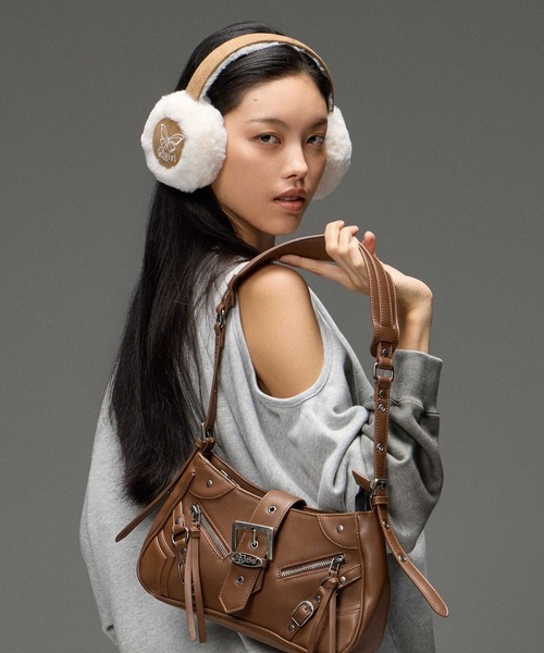 X-girl(エックスガール)の「BUTTERFLY LOGO EARMUFFS(イヤーマフ・レディース・ブラウン/ブラック・ONE SIZE)」の11枚目の写真