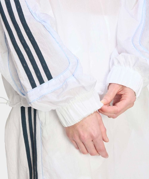 adidas(アディダス)の「チームガイスト 2.0 スウェットシャツ / アディダスオリジナルス adidas Originals(スウェット・レディース・ホワイト・X-SMALL/XX-LARGE/SMALL/MEDIUM/LARGE/X-LARGE)」の4枚目の写真
