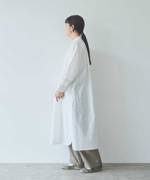 yuni(ユニ )の「Cotton バテンレース shirt one-piece(ワンピース・レディース・ホワイト・FREE)」の6枚目の写真