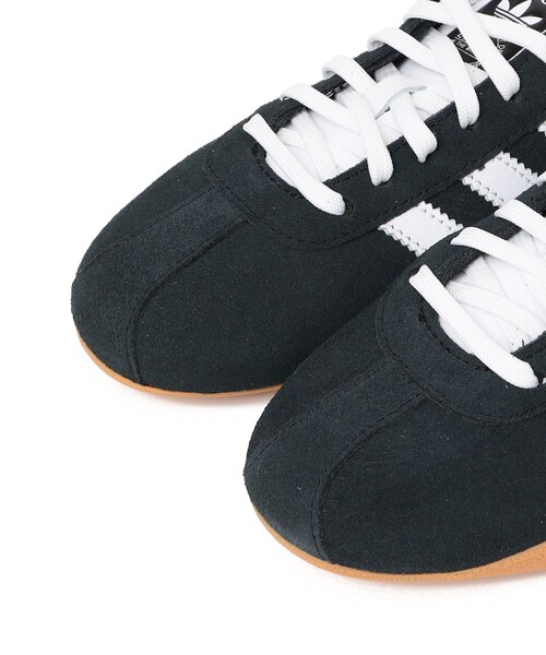 adidas(アディダス)の「adidas: トーキョー W スニーカー(スニーカー・レディース・ブラック/レッド・30/50/45/40/35)」の4枚目の写真