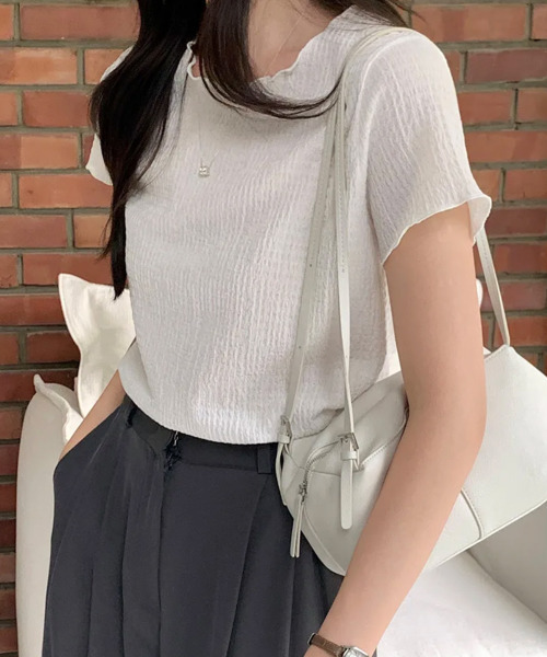 VIVID LADY（ビビッドレディー）の「エンボス メロウ 半袖トップス（Tシャツ/カットソー・レディース・ブラック/ホワイト・FREE）」の10枚目の写真