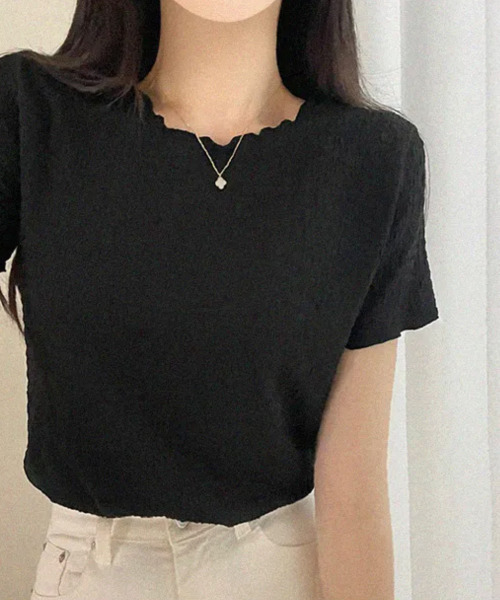 VIVID LADY（ビビッドレディー）の「エンボス メロウ 半袖トップス（Tシャツ/カットソー・レディース・ブラック/ホワイト・FREE）」の7枚目の写真