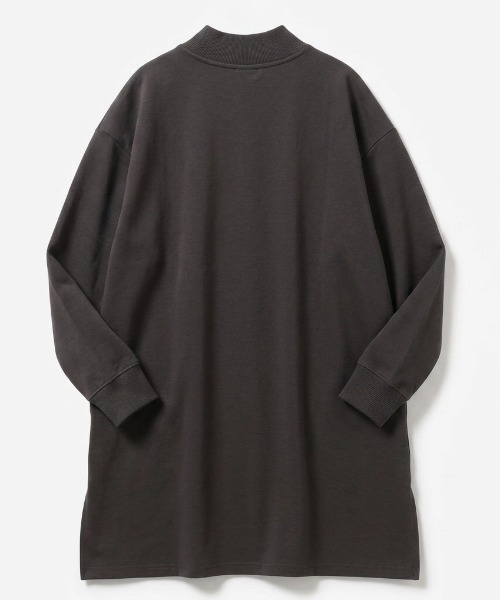 LOGOS(ロゴス)の「2026AW LOGOS/ロゴス ドロップショルダー スウェット ミニ裏毛 ワンポイントロゴ モックネックチュニック(チュニック・レディース・スミクロ/ブラウン/グレー・L/M/LL)」の4枚目の写真