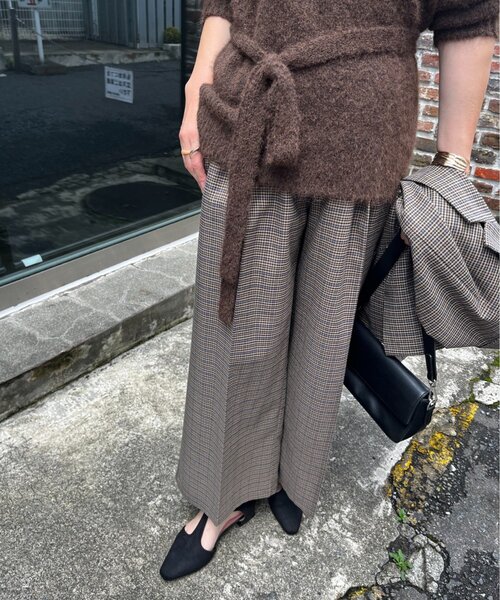 Remind me and forever(リマインドミーアンドフォーエバー)の「【SETUP対応】美シルエット大人ラメチェックタックパンツ(スラックス・レディース・ブラウン/ベージュ・FREE)」の11枚目の写真