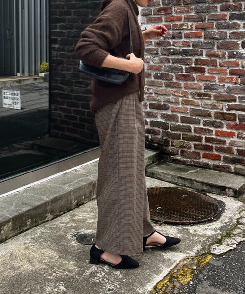 Remind me and forever(リマインドミーアンドフォーエバー)の「【SETUP対応】美シルエット大人ラメチェックタックパンツ(スラックス・レディース・ブラウン/ベージュ・FREE)」の13枚目の写真