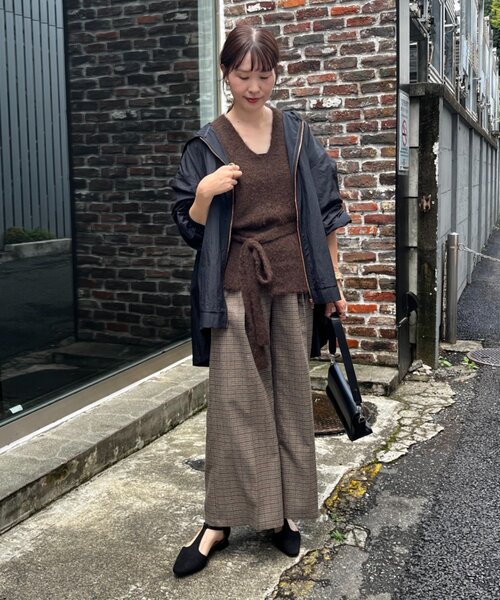 Remind me and forever(リマインドミーアンドフォーエバー)の「【SETUP対応】美シルエット大人ラメチェックタックパンツ(スラックス・レディース・ブラウン/ベージュ・FREE)」の14枚目の写真